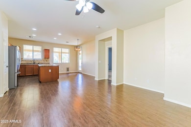 4-photo-Living-Room
