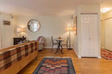 27 Bowdoin St unit 4B, Boston, MA 02114 - photo 4