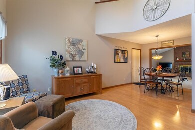 5255 W Sherwood Dr, Newburgh, IN 47630 - photo 3