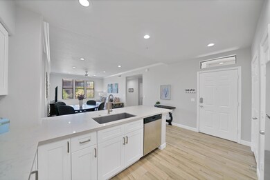 1022 Kitchen 3