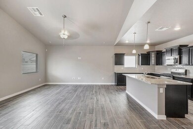 13618 Lawkland St, Horizon City, TX 79928 - photo 4