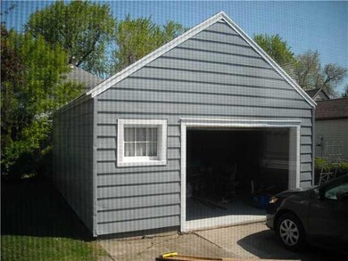 Parking Lot/Garage
