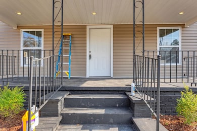 77 Veterans Ln, Whitmire, SC 29178 - photo 4