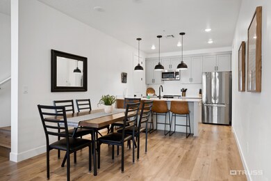710 W Akoya Pearl #86 - www.trussmedia.c