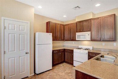 7718 Pista Way, Las Vegas, NV 89179 - photo 7