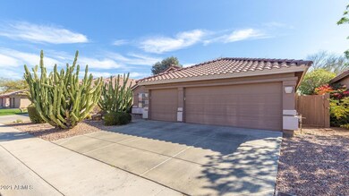17827 N 51st Way Front View from the Sou