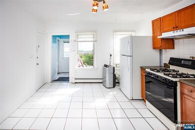 50 Westervelt Ave unit 1, Hawthorne, NJ 07506 - photo 4