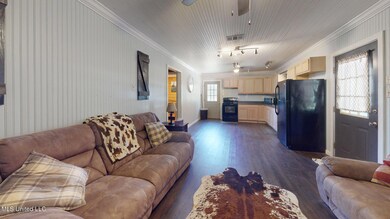 128 Darwins Dr, Lucedale, MS 39452 - photo 2