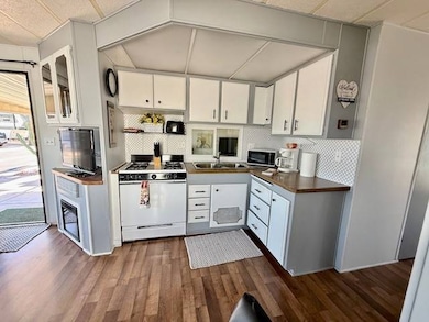 4860 E Main St unit B-24, Mesa, AZ 85205 - photo 4