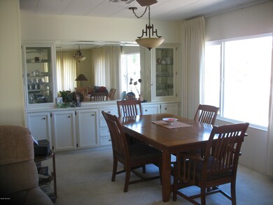 5851 Circle Z Dining Area (1)
