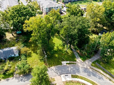 545 Dawn Cir, Charlotte, NC 28213 - photo 3