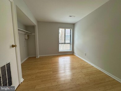 11212 Chestnut Grove Square unit 213, Reston, VA 20190 - photo 7