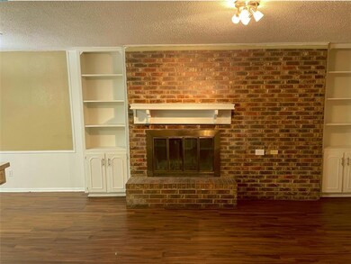 510 Billie Ruth Ln unit 510, Hurst, TX 76053 - photo 2