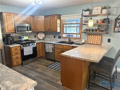 1016 Farmview Dr, Waterville, OH 43566 - photo 5