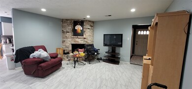 12010 Kirknoll Dr, Houston, TX 77089 - photo 7