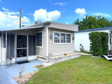 5611 Bayshore Rd unit 110, Palmetto, FL 34221 - photo 2