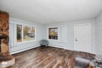 25-Living Room Unit 3 MS_3235