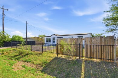 848 Railyard Dr, Kyle, TX 78640 - photo 5