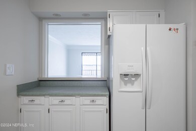 2199 Astor St #104-4