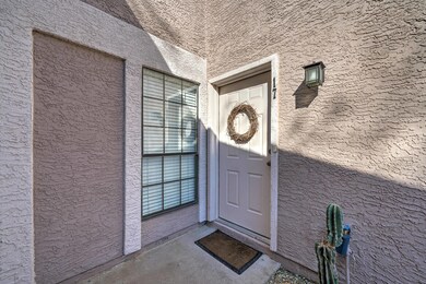 1976 N Lemon Tree Ln-4