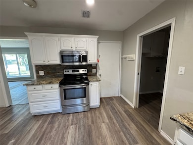 125 Redwood Dr, Lewisville, TX 75077 - photo 5