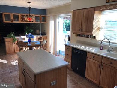 6206 Derby Dr, Frederick, MD 21703 - photo 4