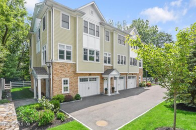 69 Riverdale Ave Unit 602-large-042-044-