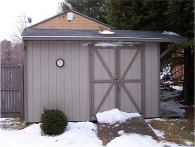 13 Pike St, Lisbon Falls, ME 04252 - photo 3