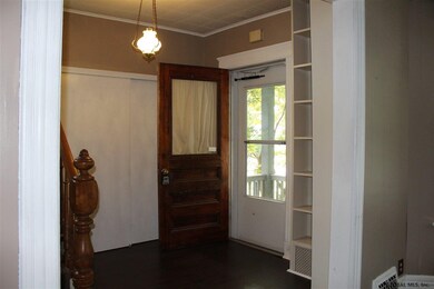 29 Hillview Ave, Rensselaer, NY 12144 - photo 5