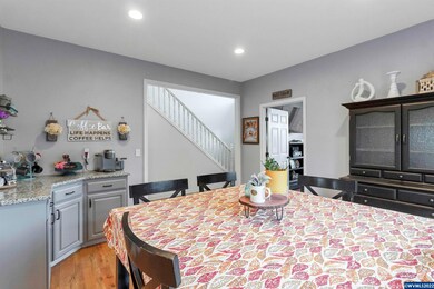 7366 Pineview St NE, Keizer, OR 97303 - photo 6