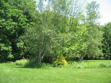 11 Wood St, Honesdale, PA 18431 - photo 5