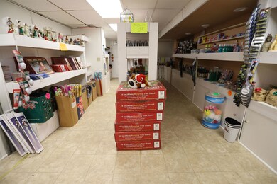 24 Main St - Liquidation Station