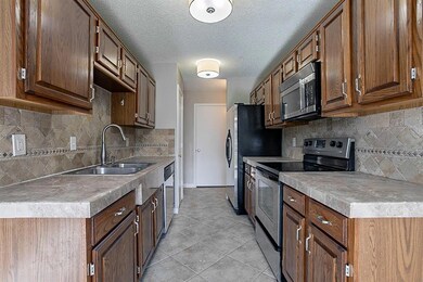 3200 Redwood St, Bedford, TX 76021 - photo 4