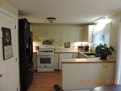 80 Ferry Rd, Nashua, NH 03064 - photo 3