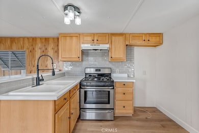 16473 Green Tree Blvd unit 46, Victorville, CA 92395 - photo 3