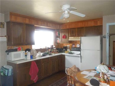 Cafeteria/Kitchen.