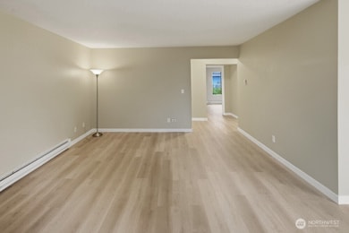 10506 NE 32nd Place unit G203, Bellevue, WA 98004 - photo 6