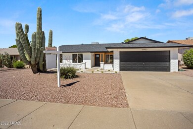 03_10902_E_Sahuaro_Dr__03_mls