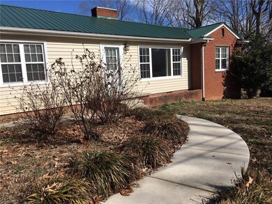 115 Francis St, Asheboro, NC 27203 - photo 2