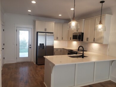 213 Mcauliffe St, Murfreesboro, TN 37130 - photo 4