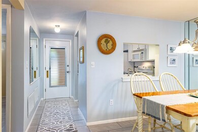 Beach Cottage feel from the moment you walk in the