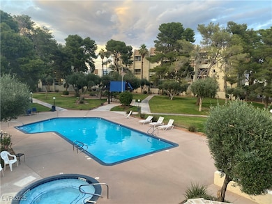 Casablanca unit 342, Las Vegas, NV 89169 - photo 3