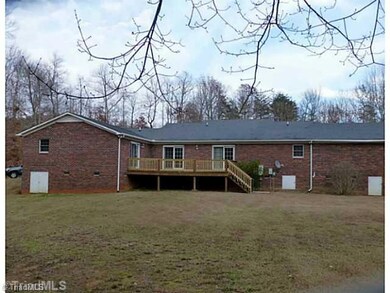 286 Lawrence Dr, Asheboro, NC 27205 - photo 4