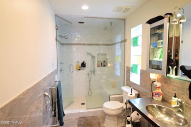 1680 Steam Shower