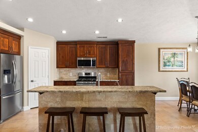 15-web-or-mls-3728 Nicholas Dr-14