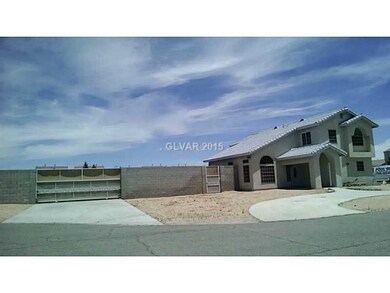Facade/Exterior Front. RV GATE.
