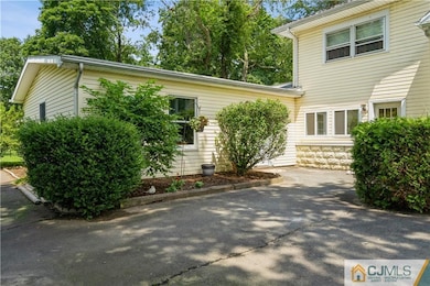 319 Dorn Ave, Middlesex, NJ 08846 - photo 5