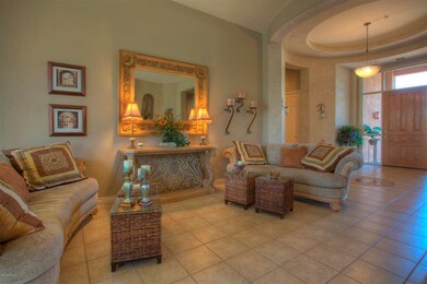 005_Formal Living