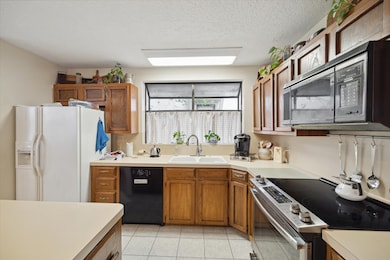 1543 Hewitt Dr, Houston, TX 77018 - photo 6