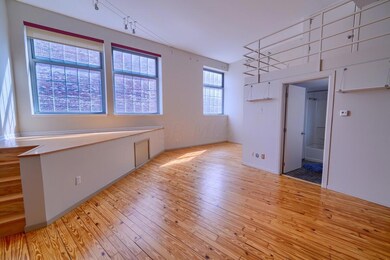 Sitting Area w/ Storage Underneath